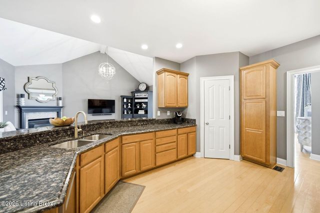 3907 Oakleigh Meadow Pl, Louisville, KY 40245