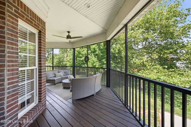 3907 Oakleigh Meadow Pl, Louisville, KY 40245