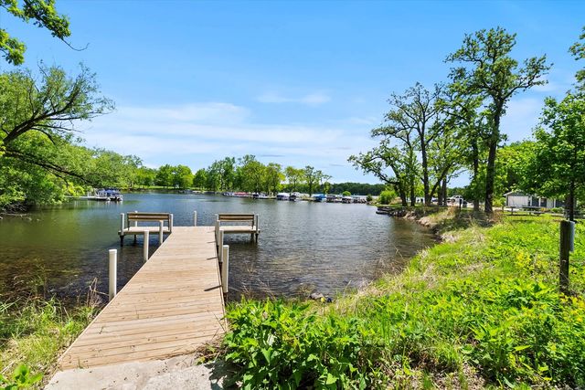 26359 N Hickory Road, Mundelein, IL 60060
