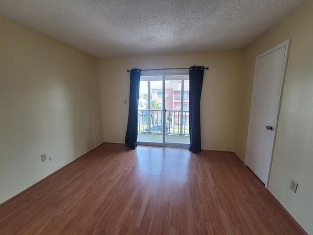 215 Post Office Street 302, Galveston, TX 77550