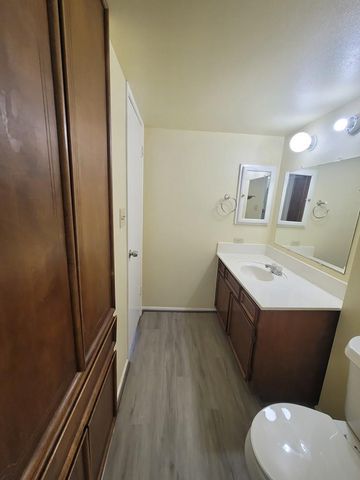 215 Post Office Street 302, Galveston, TX 77550