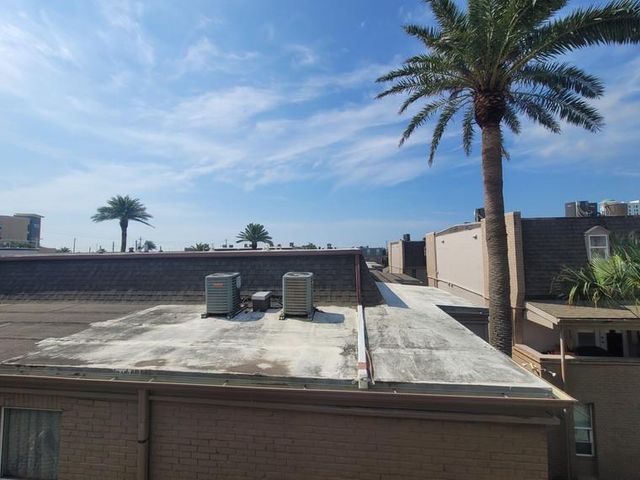 215 Post Office Street 302, Galveston, TX 77550