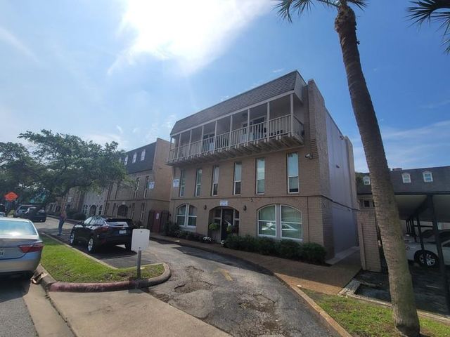 215 Post Office Street 302, Galveston, TX 77550