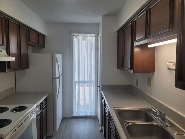 215 Post Office Street 302, Galveston, TX 77550