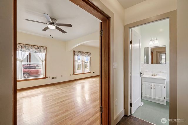 1201 N Tower Avenue, Centralia, WA 98531