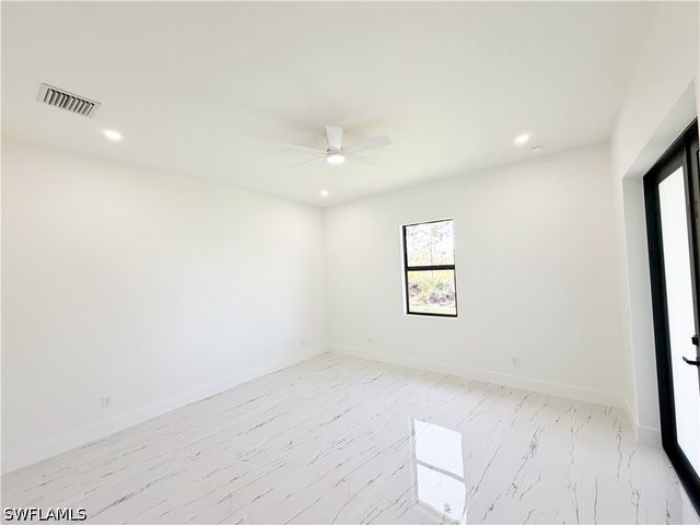 1126 Crestwood ST E, Lehigh Acres, FL 33974