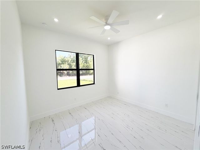 1126 Crestwood ST E, Lehigh Acres, FL 33974