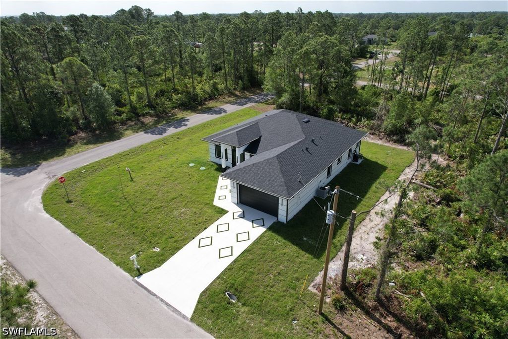 1126 Crestwood ST E, Lehigh Acres, FL 33974