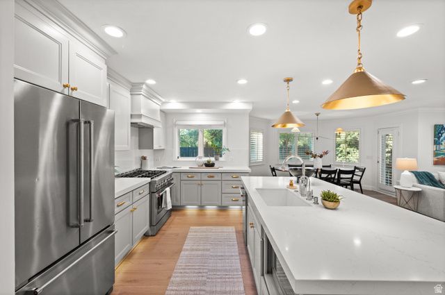 2321 E WRENHAVEN LN, Salt Lake City, UT 84121