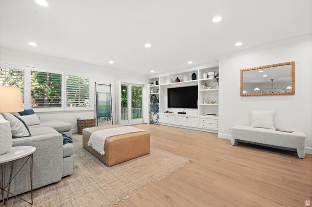 2321 E WRENHAVEN LN, Salt Lake City, UT 84121