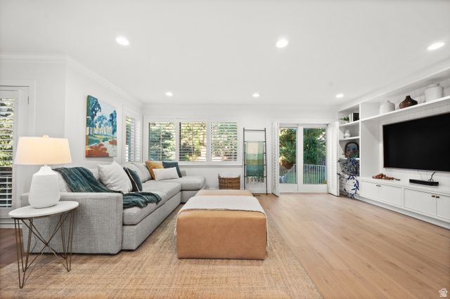 2321 E WRENHAVEN LN, Salt Lake City, UT 84121