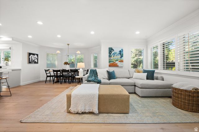 2321 E WRENHAVEN LN, Salt Lake City, UT 84121