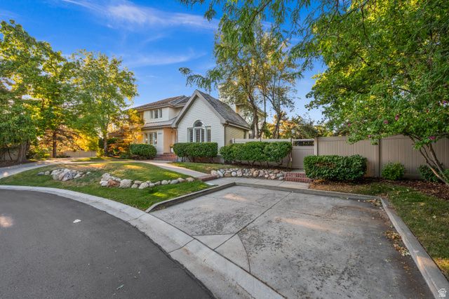 2321 E WRENHAVEN LN, Salt Lake City, UT 84121