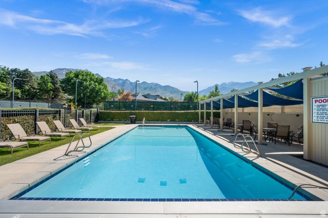 2321 E WRENHAVEN LN, Salt Lake City, UT 84121