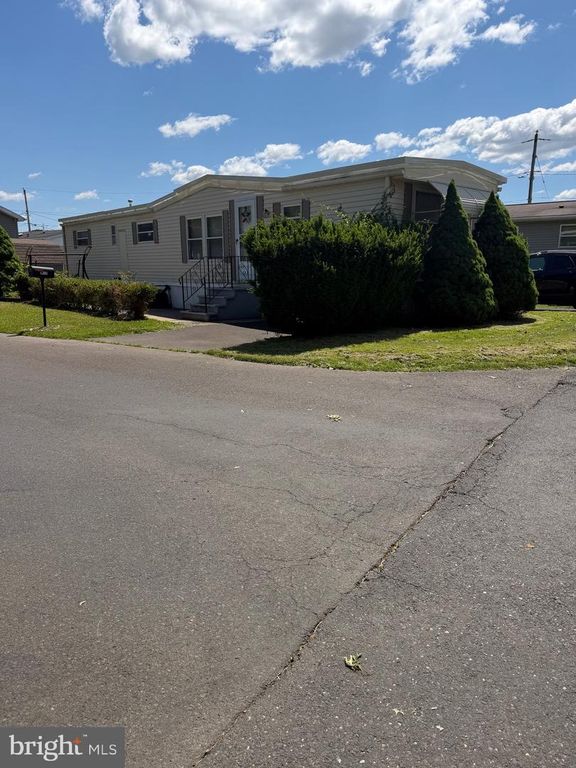 3413 IRIS AVE, Feasterville Trevose, PA 19053