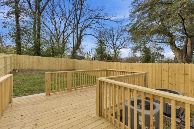 2235 Cruzen St, Nashville, TN 37211