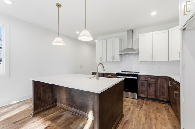2235 Cruzen St, Nashville, TN 37211