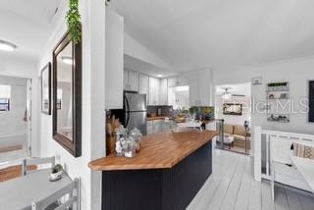 Image 18 of property listing at 2835 WISTERIA PLACE, Punta Gorda, FL 33950