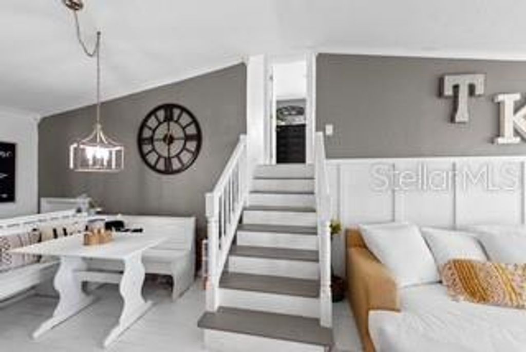 Image 3 of property listing at 2835 WISTERIA PLACE, Punta Gorda, FL 33950