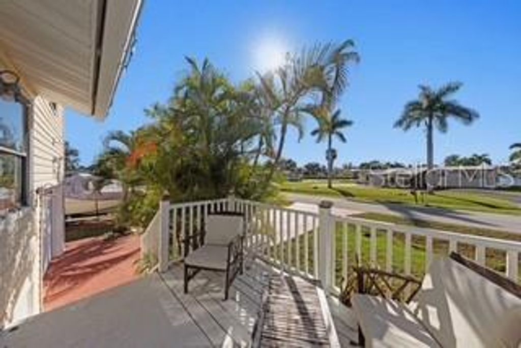 Image 26 of property listing at 2835 WISTERIA PLACE, Punta Gorda, FL 33950