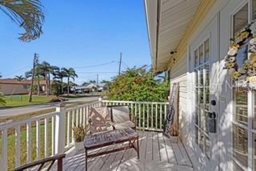 Image 27 of property listing at 2835 WISTERIA PLACE, Punta Gorda, FL 33950