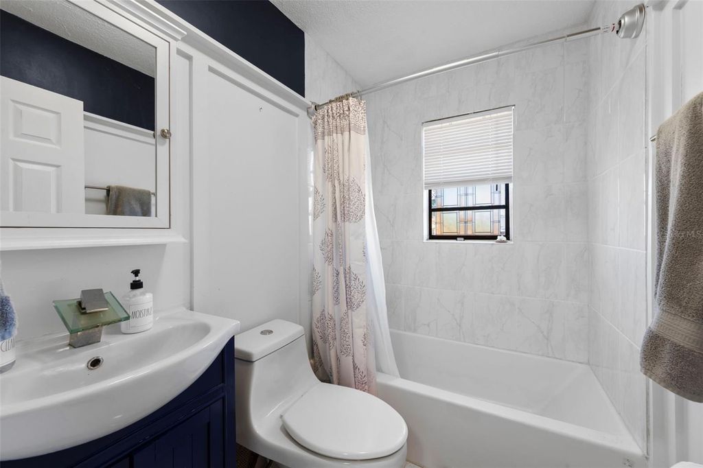 Image 32 of property listing at 2835 WISTERIA PLACE, Punta Gorda, FL 33950