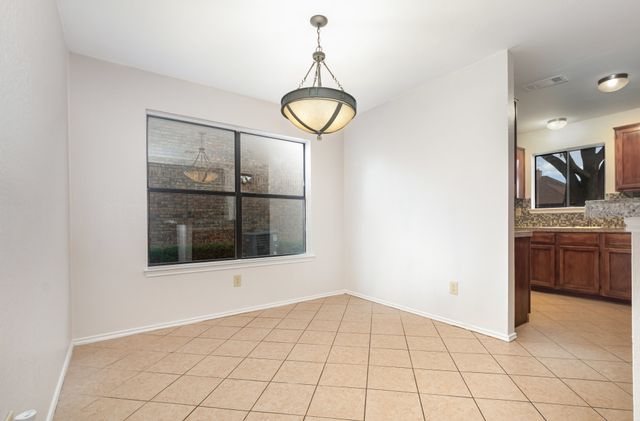 1661 Crosshaven Drive, Lewisville, TX 75077
