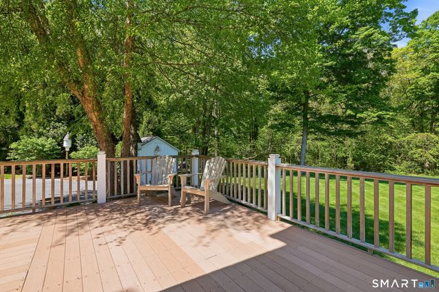7 Orchard Heights Road, Essex, CT 06426