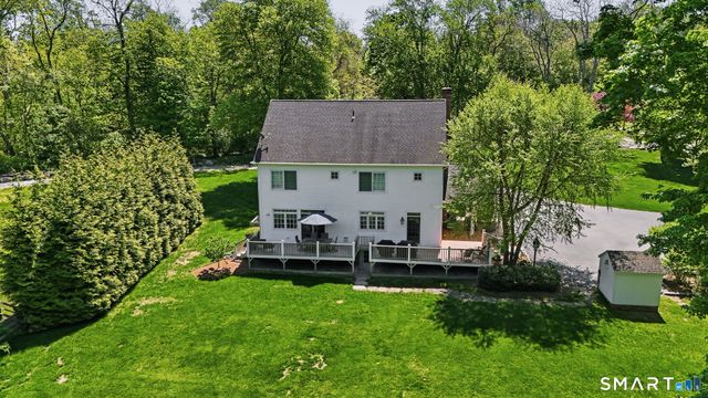 7 Orchard Heights Road, Essex, CT 06426