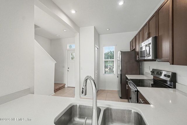 268 ANNIES Place, Jacksonville, FL 32218