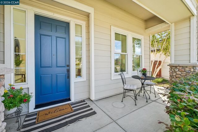 4926 Redwood Ave, Dublin, CA 94568