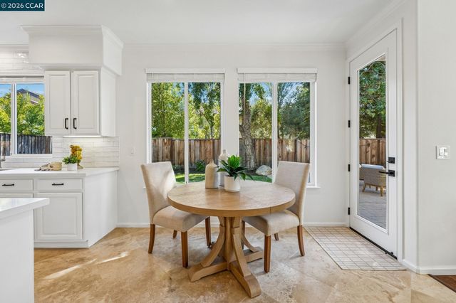 4926 Redwood Ave, Dublin, CA 94568