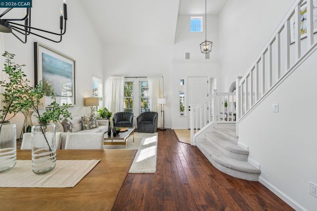 4926 Redwood Ave, Dublin, CA 94568
