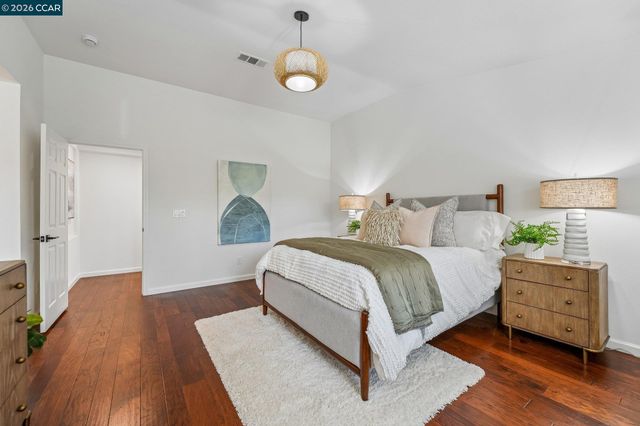 4926 Redwood Ave, Dublin, CA 94568
