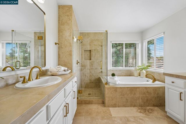 4926 Redwood Ave, Dublin, CA 94568