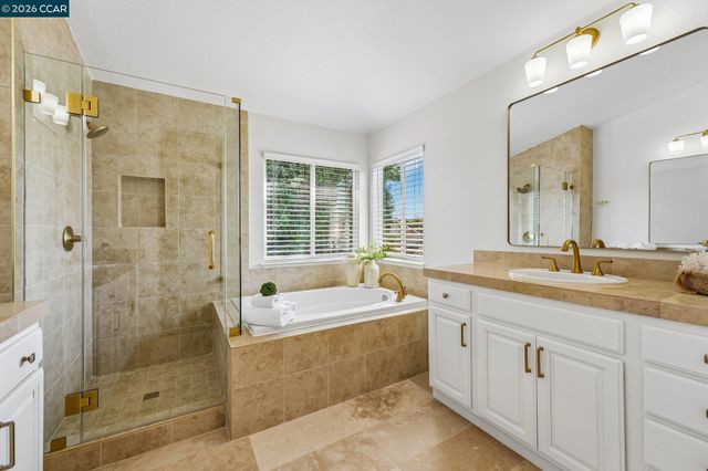 4926 Redwood Ave, Dublin, CA 94568