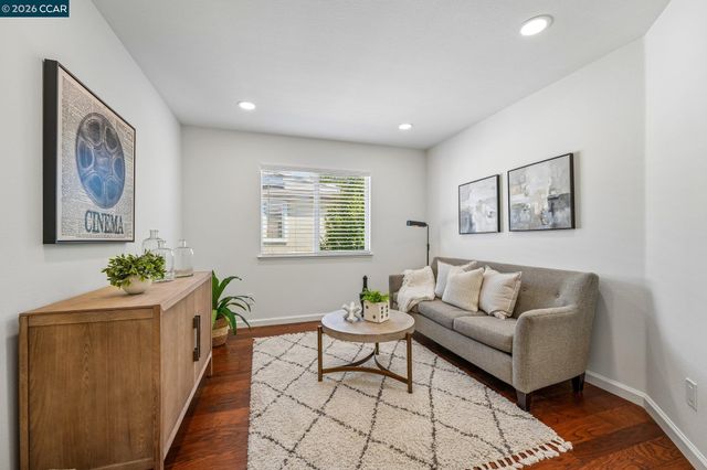 4926 Redwood Ave, Dublin, CA 94568