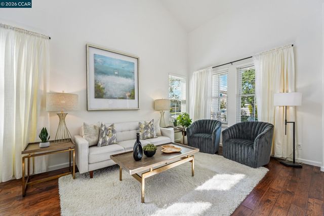 4926 Redwood Ave, Dublin, CA 94568