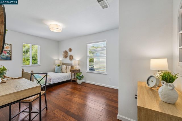 4926 Redwood Ave, Dublin, CA 94568