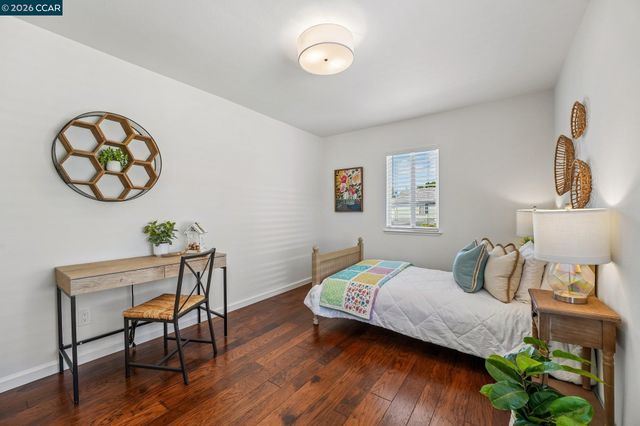4926 Redwood Ave, Dublin, CA 94568