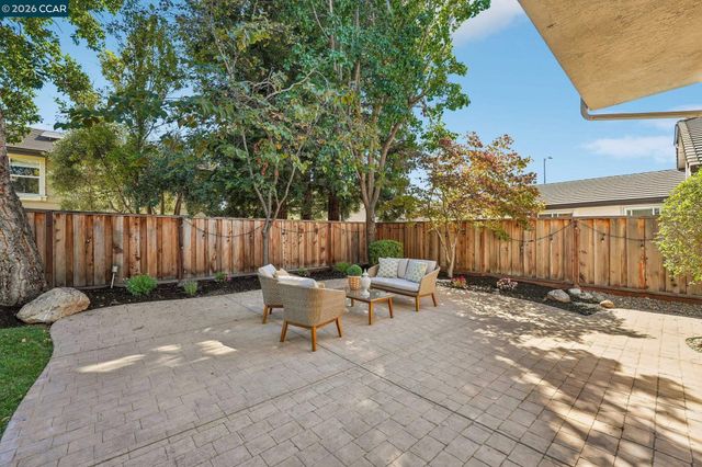 4926 Redwood Ave, Dublin, CA 94568