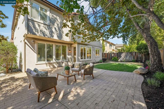 4926 Redwood Ave, Dublin, CA 94568