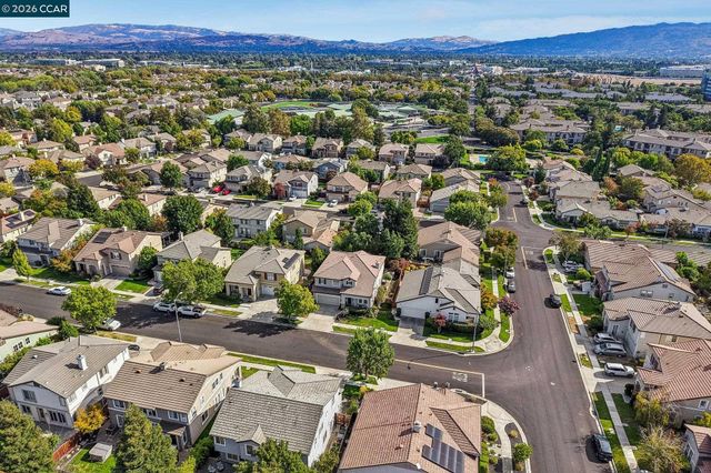 4926 Redwood Ave, Dublin, CA 94568