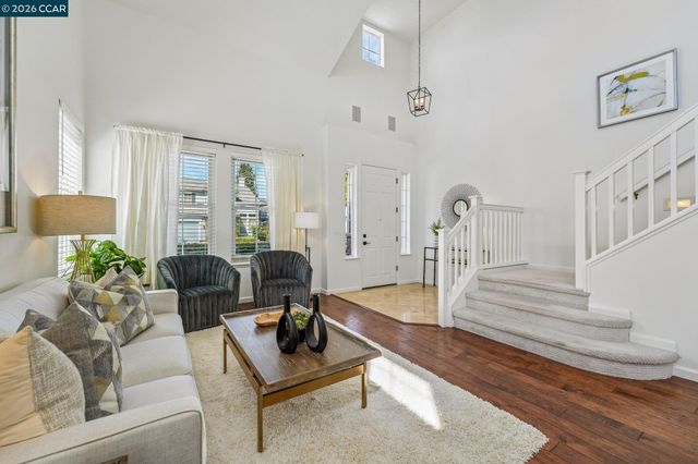 4926 Redwood Ave, Dublin, CA 94568