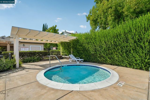 4926 Redwood Ave, Dublin, CA 94568