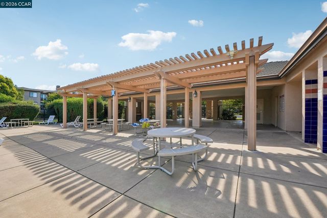 4926 Redwood Ave, Dublin, CA 94568