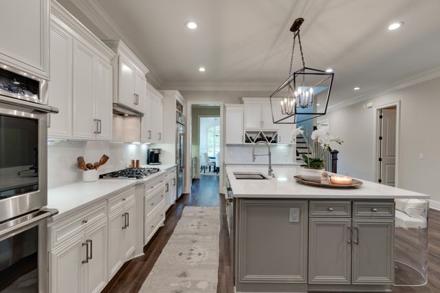 1660 Noah Ln, Gallatin, TN 37066