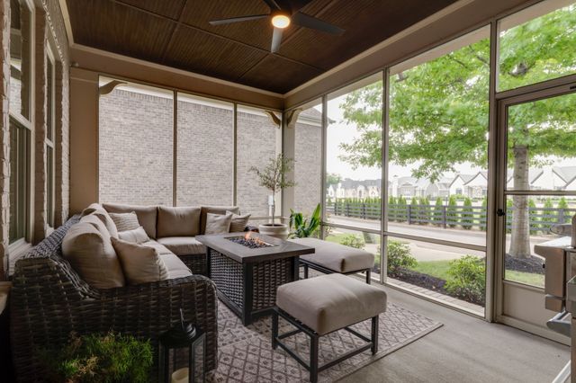 1660 Noah Ln, Gallatin, TN 37066