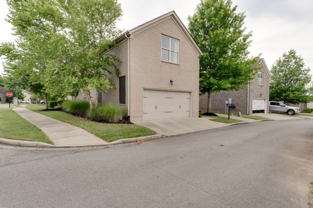 1660 Noah Ln, Gallatin, TN 37066