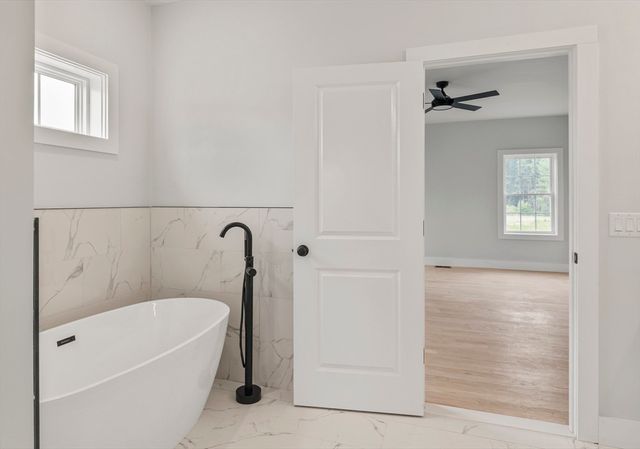10 April Way, Millis, MA 02054
